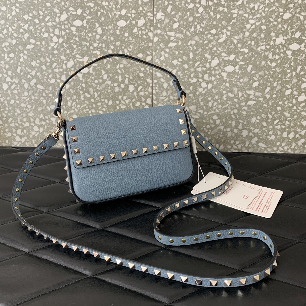 Valentino Garavani Rockstud Small Shoulder Bag in Niagara Grainy Calfskin